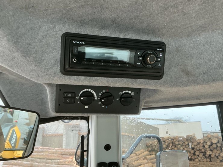 2022-volvo-l60h-image-19