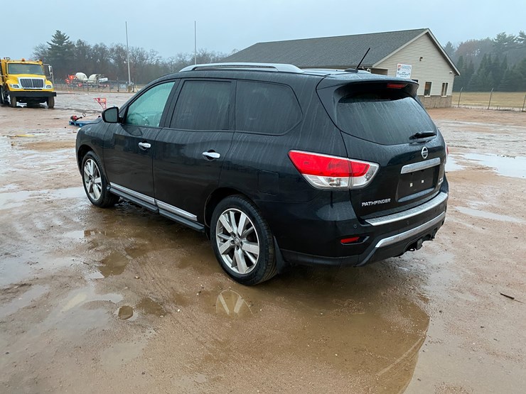 2014-nissan-pathfinder-image-3