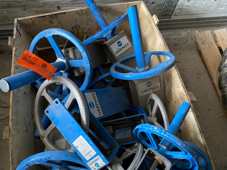 #8477-•-crate-of-orbinox-hand-crank-shut-offs-(new-holstein,-wi)-image-7