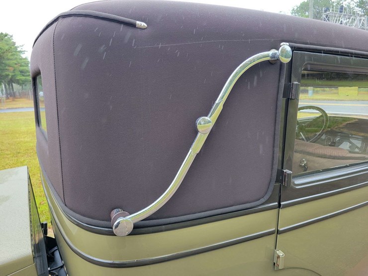 1928-pontiac-sedan-image-107