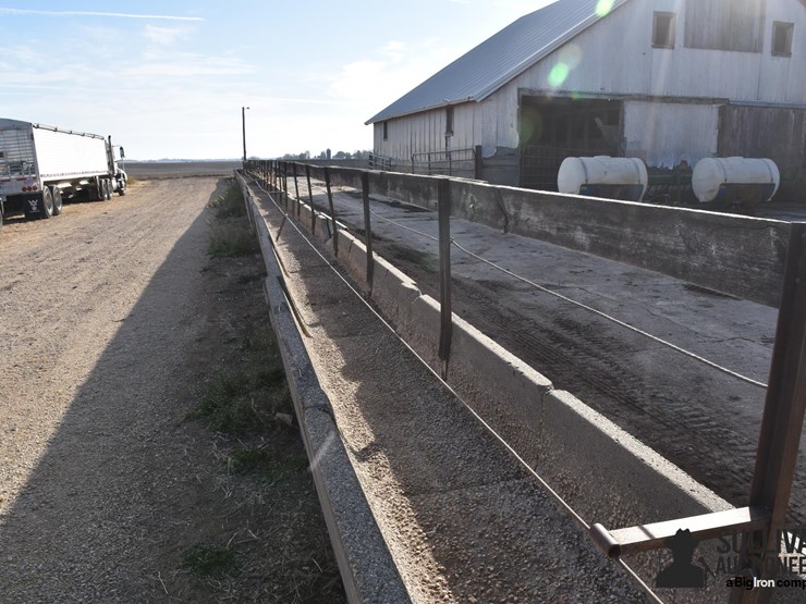 concrete-feed-bunks-image-9
