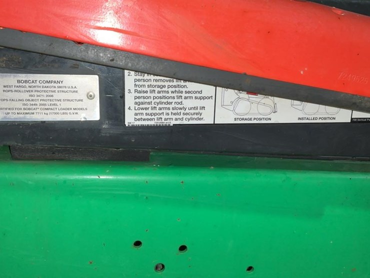 2018-bobcat-t740-image-30