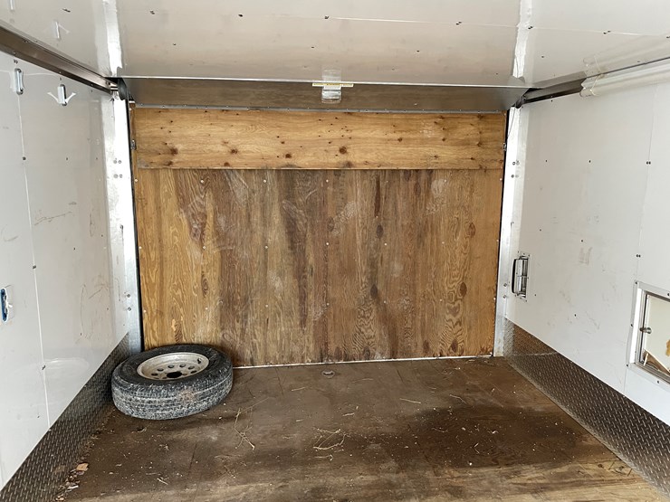 #1397-•-2001-karavan-expedition-trailer-(no-title)-(of)-image-46