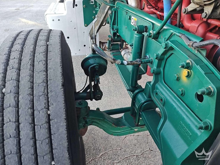 2015-peterbilt-389-image-47