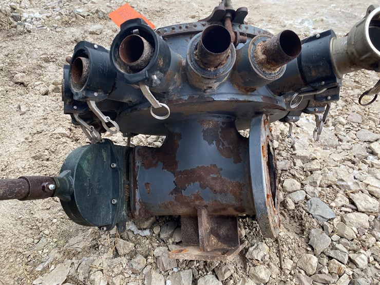 #8480-•-(16)-hose-distribution-manifold-(new-holstein,-wi)-image-11