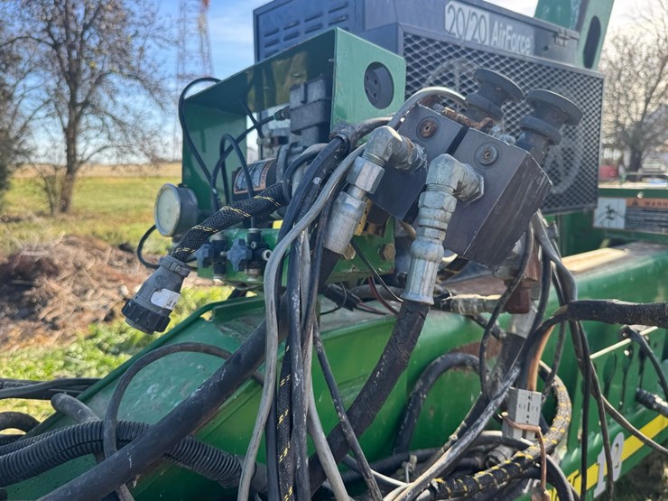 john-deere-1770nt-image-19