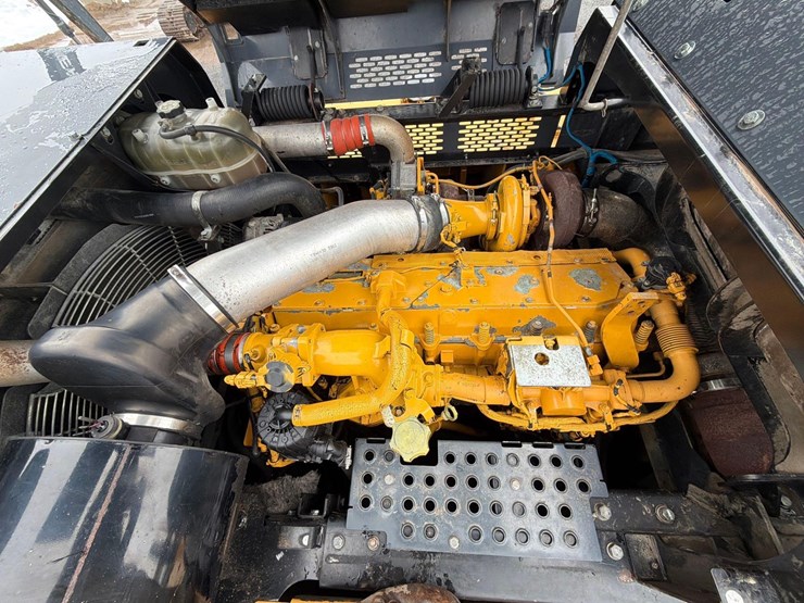 2017-deere-470g-lc-image-24