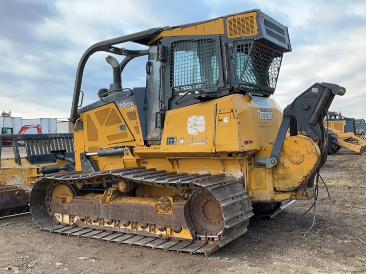 2016-deere-700k-image-3