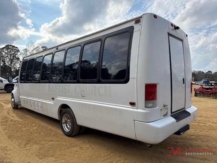 2003-ford-e550-image-3