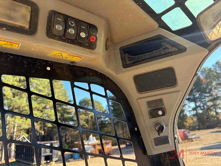 2017-caterpillar-299d2-image-34