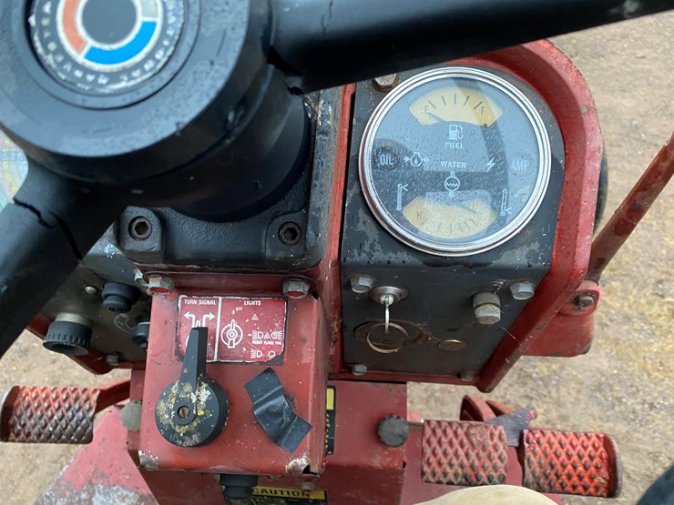 1976-international-686-image-43