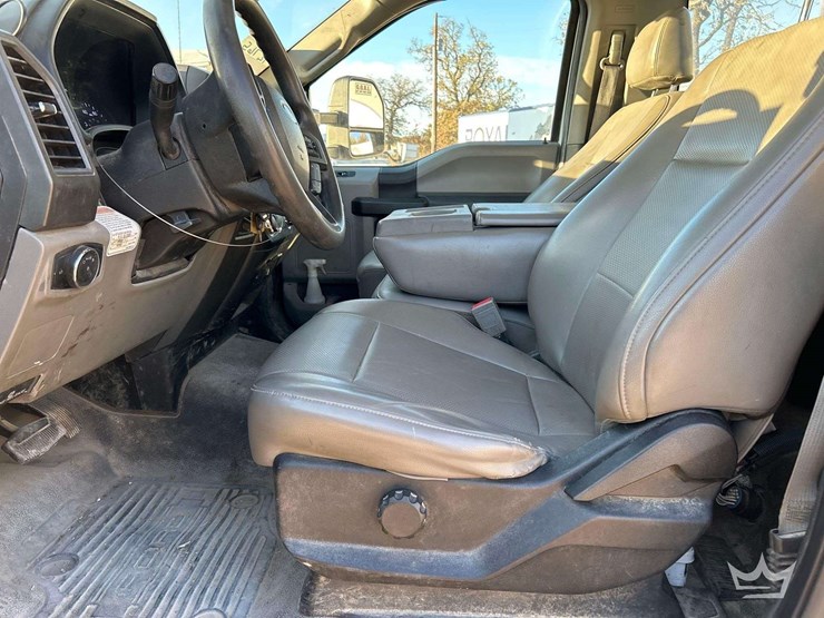 2019-ford-f550-image-12