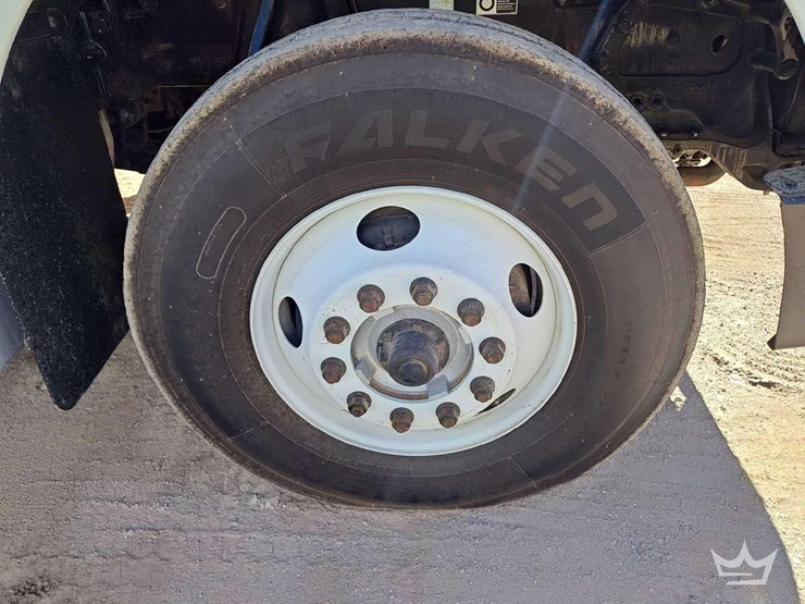 2015-peterbilt-389-image-42