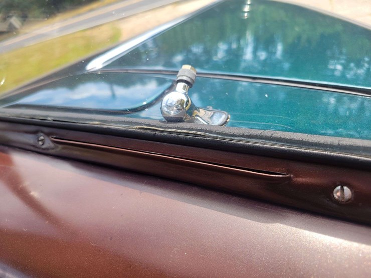1940-ford-sedan-image-68