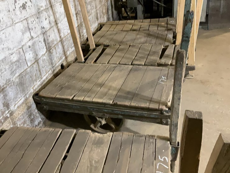 #175-•-lumber-carts-image-6