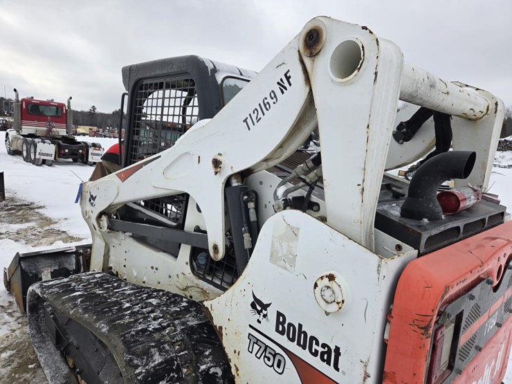 2017-bobcat-t750-image-20