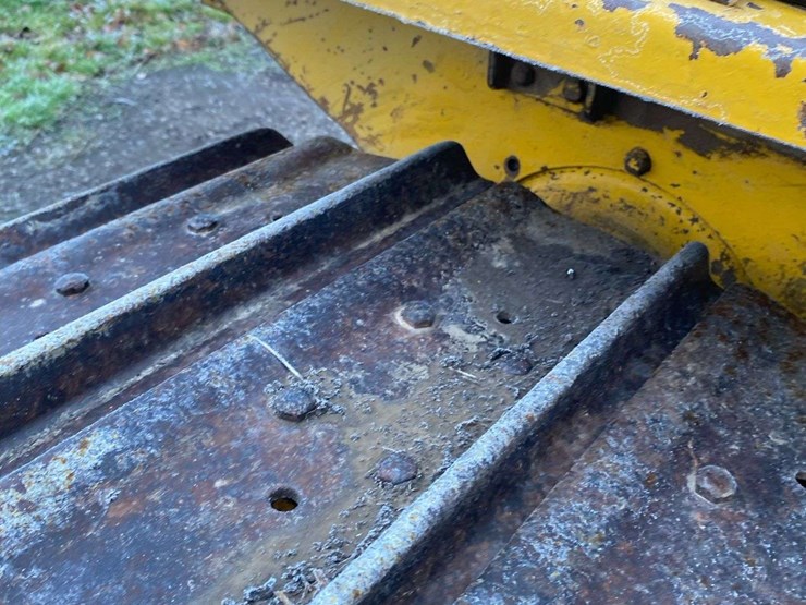 caterpillar-d2-image-13