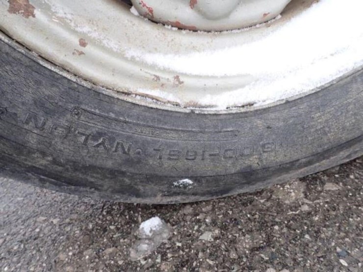 massey-ferguson-135-image-57