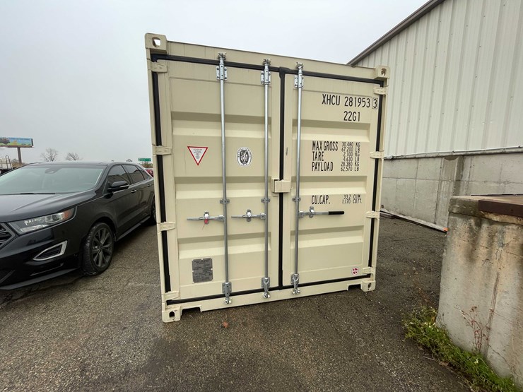 #1400-•-20'-shipping-container-(of)-image-2