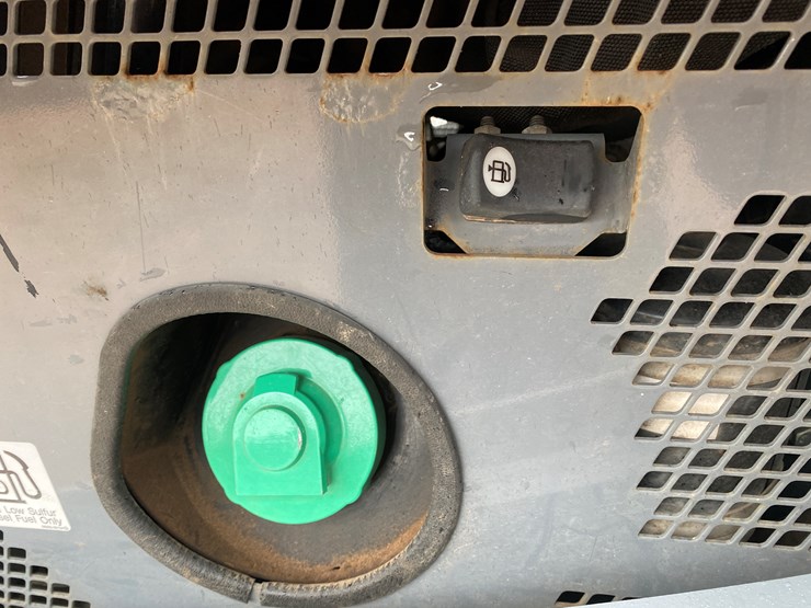 2020-takeuchi-tl10v2-image-30