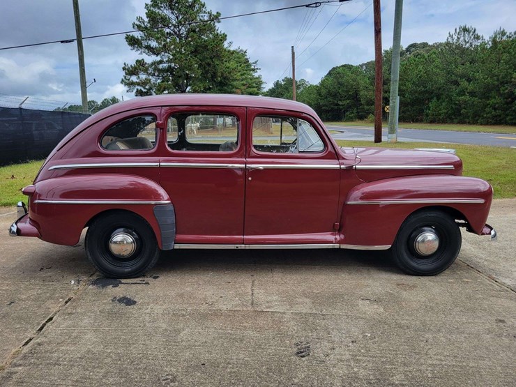 1948-ford-sedan-image-4