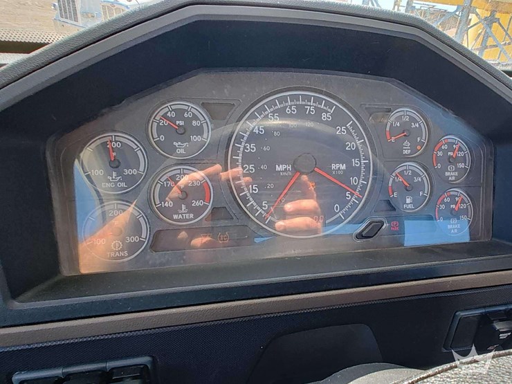 2019-international-hx620-image-16