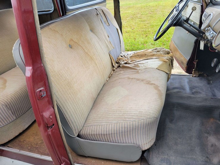 1948-ford-sedan-image-47