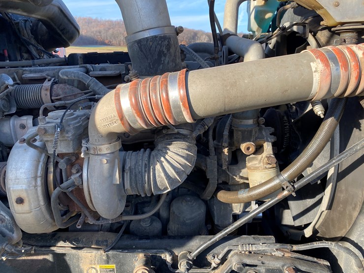 #1012-•-2013-peterbilt-tandem-axle-day-cab-semi-(has-wi-title)-(colfax,-wi)-image-50