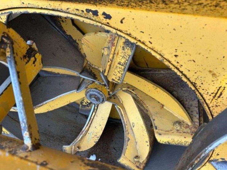 2008-new-holland-tv145-image-69