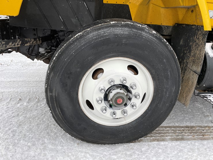 #234-•-2005-international-tri-axle-dump-truck-(has-wi-title)(mosinee,-wi)-image-36