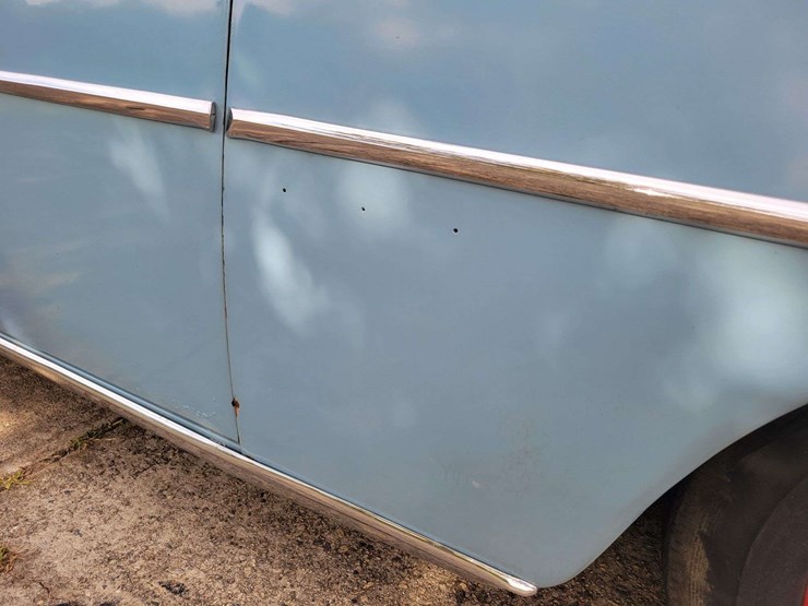 1951-dodge-sedan-image-24