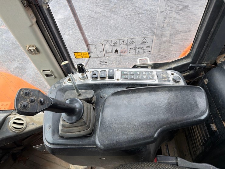 2015-doosan-dl350-5-image-19