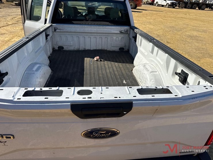 2016-ford-f150-xl-image-13