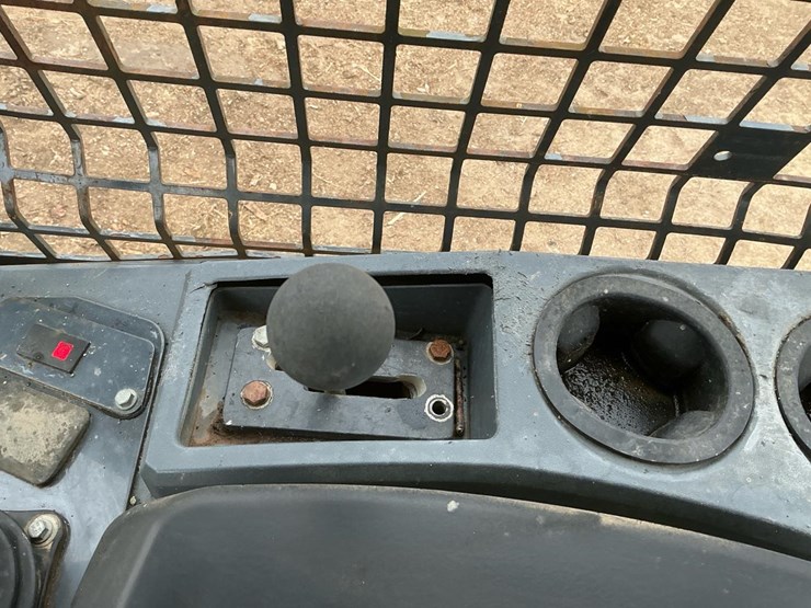 2016-deere-550k-xlt-image-43