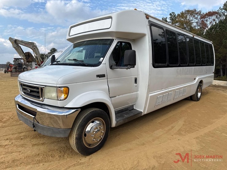 2003-ford-e550-image-4