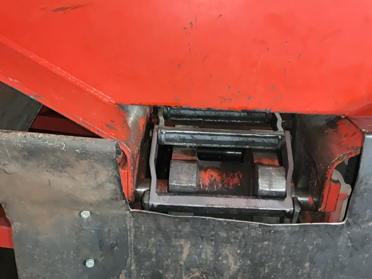 #116-•-morbark-log-trough-w/2way-kickers-image-10