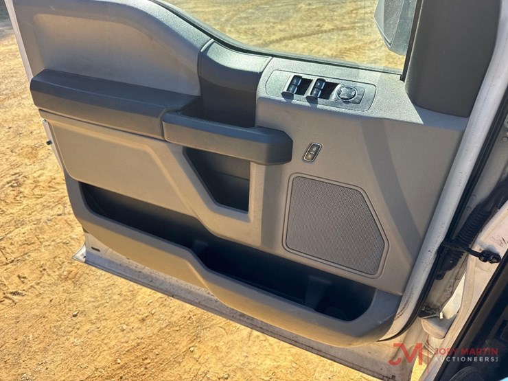 2016-ford-f150-xl-image-30