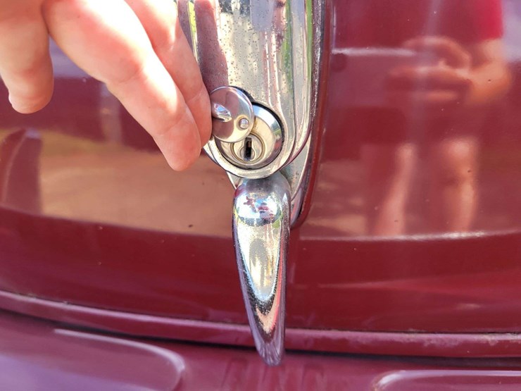 1948-plymouth-special-deluxe-image-35