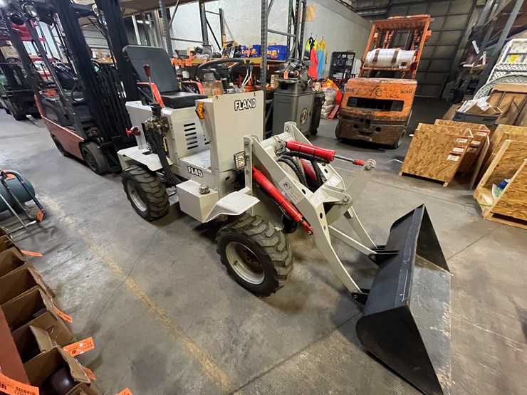 #1386-•-fland-4x4-front-loader-(ica)-image-4