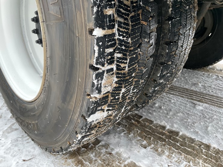 #236-•-2015-international-bucket-truck-(has-wi-title)(mosinee,-wi)-image-38