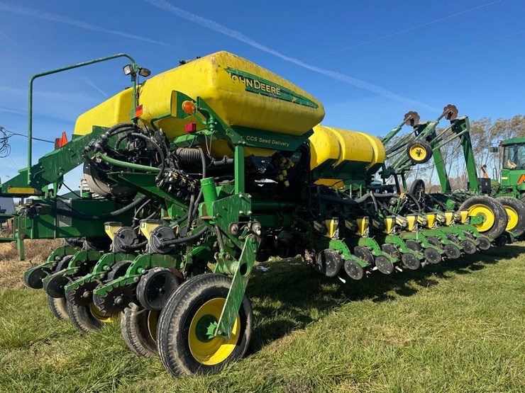 john-deere-1770nt-image-9