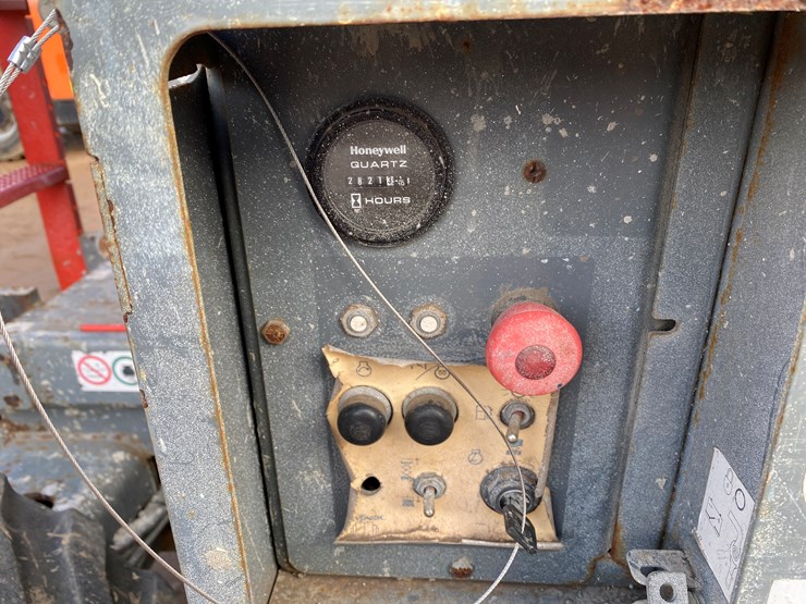 2016-skyjack-sj6832rt-image-10