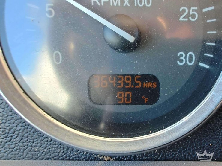 2015-peterbilt-389-image-30