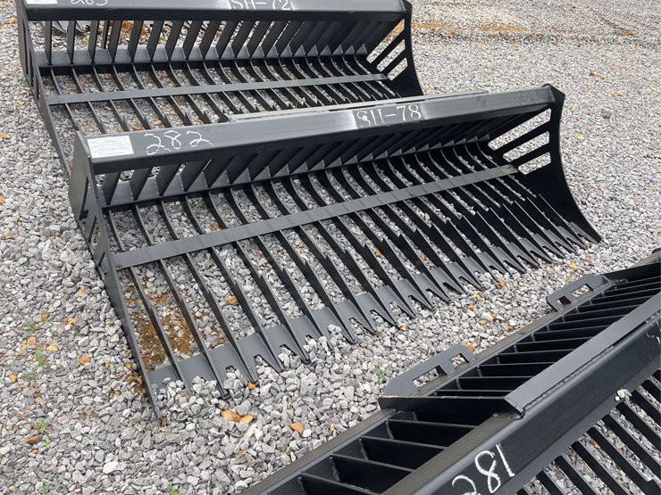 greatbear-78-inch-rock-bucket-image-1