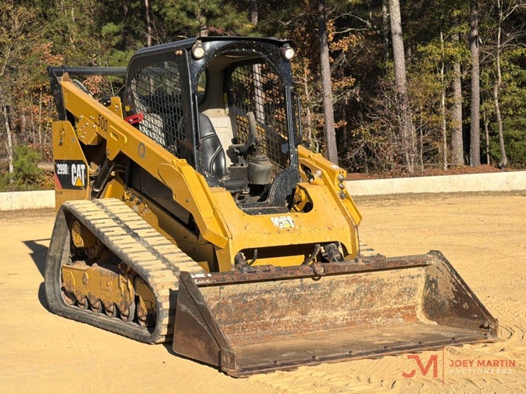 2017-caterpillar-299d2-image-1