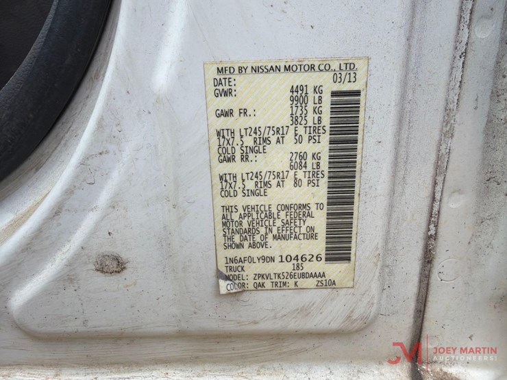 2013-nissan-nv3500hd-image-26