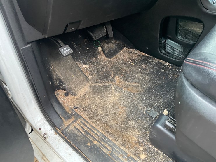 2017-dodge-grand-caravan-gt-image-37