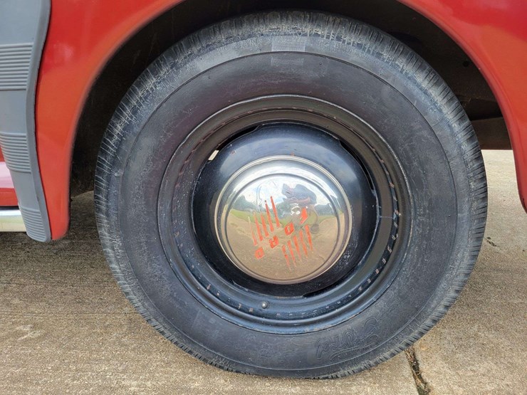 1948-ford-sedan-image-27