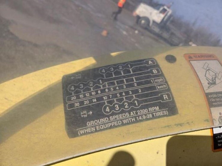 2000-john-deere-5205-image-16