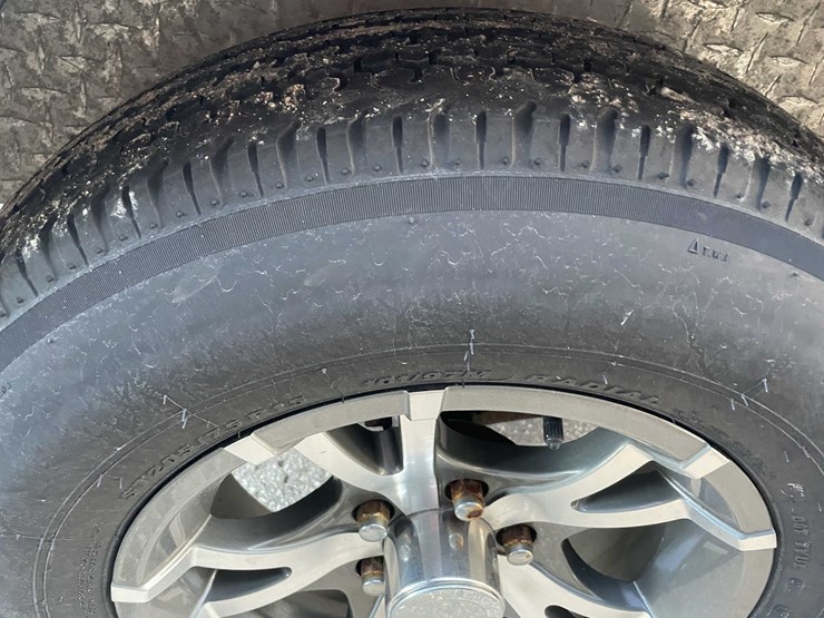 #1399-•-2018-zero-4-outdoors-6'-x-10'-all-aluminum-drop-down-ice-shanty-(of)-image-37